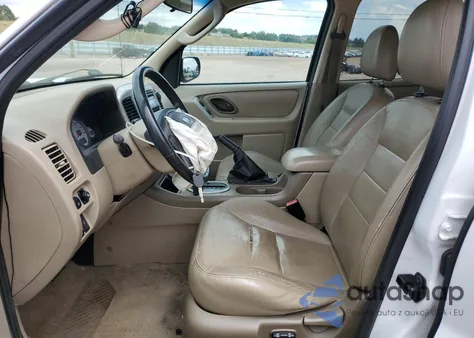 2005 Ford Escape Xlt z USA, uszkodzony, nr VIN 1FMYU93115KC21517